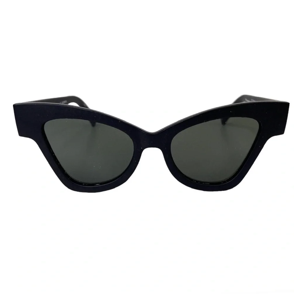 LE SPECS Hourgrass NEW Black Matte Cat Eye Sunglasses